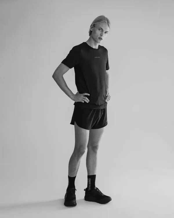 Running Tee L1 D3 Black - Image 12